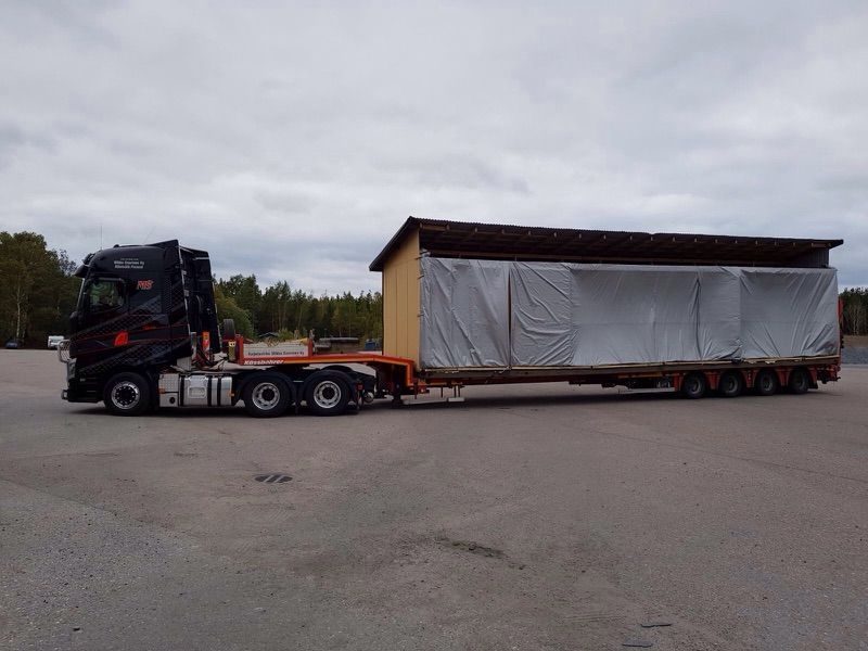 Mikko Saarinen Ky:n erikoiskuljetus